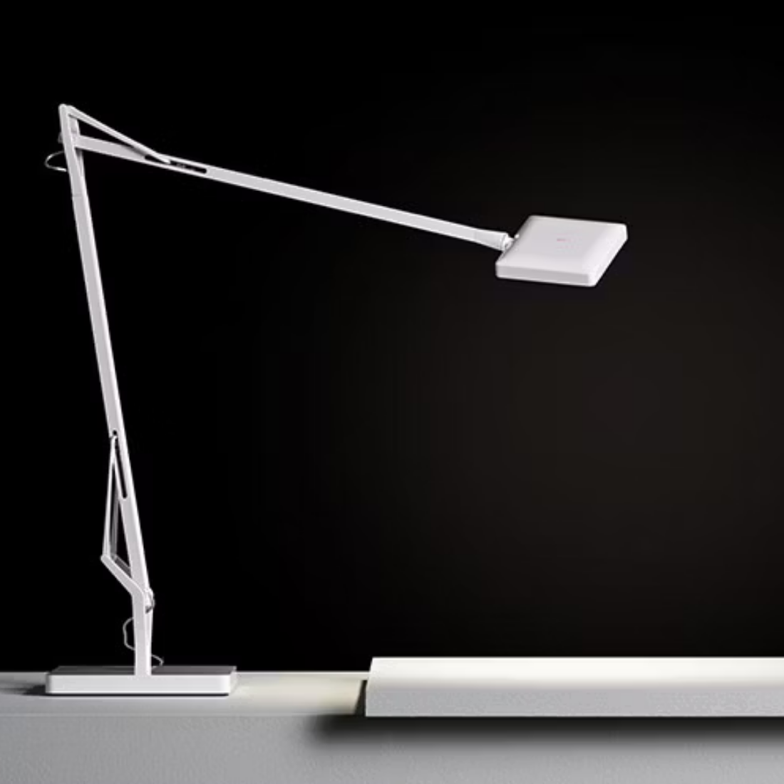FLOS（フロス） KELVIN EDGE LEDテーブルランプ【展示品】
